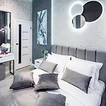 Alfa Kulisha 12 Apartamento Leópolis