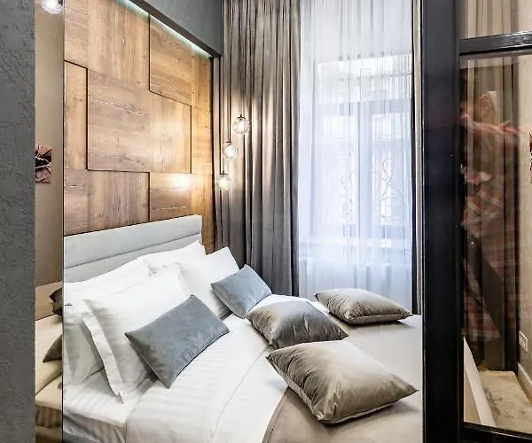 Alfa Kulisha 12 Leópolis